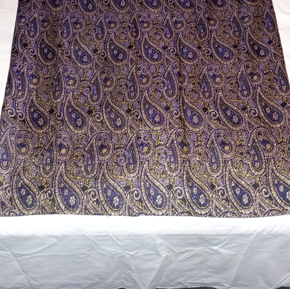 BEAUTIFUL SKIRT SUIT - Picture 5 of 10